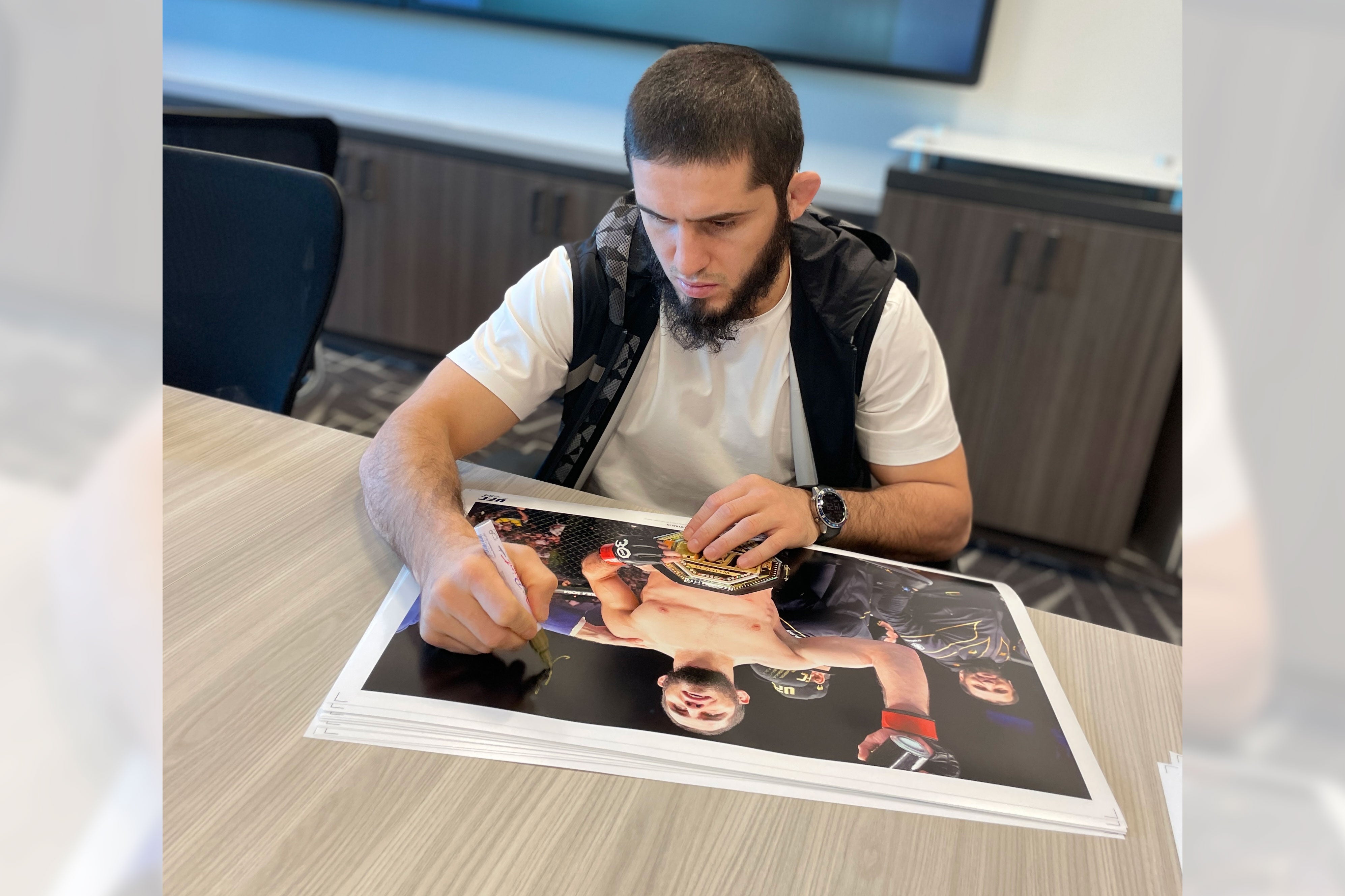 Islam Makhachev Signed Photo UFC 284
