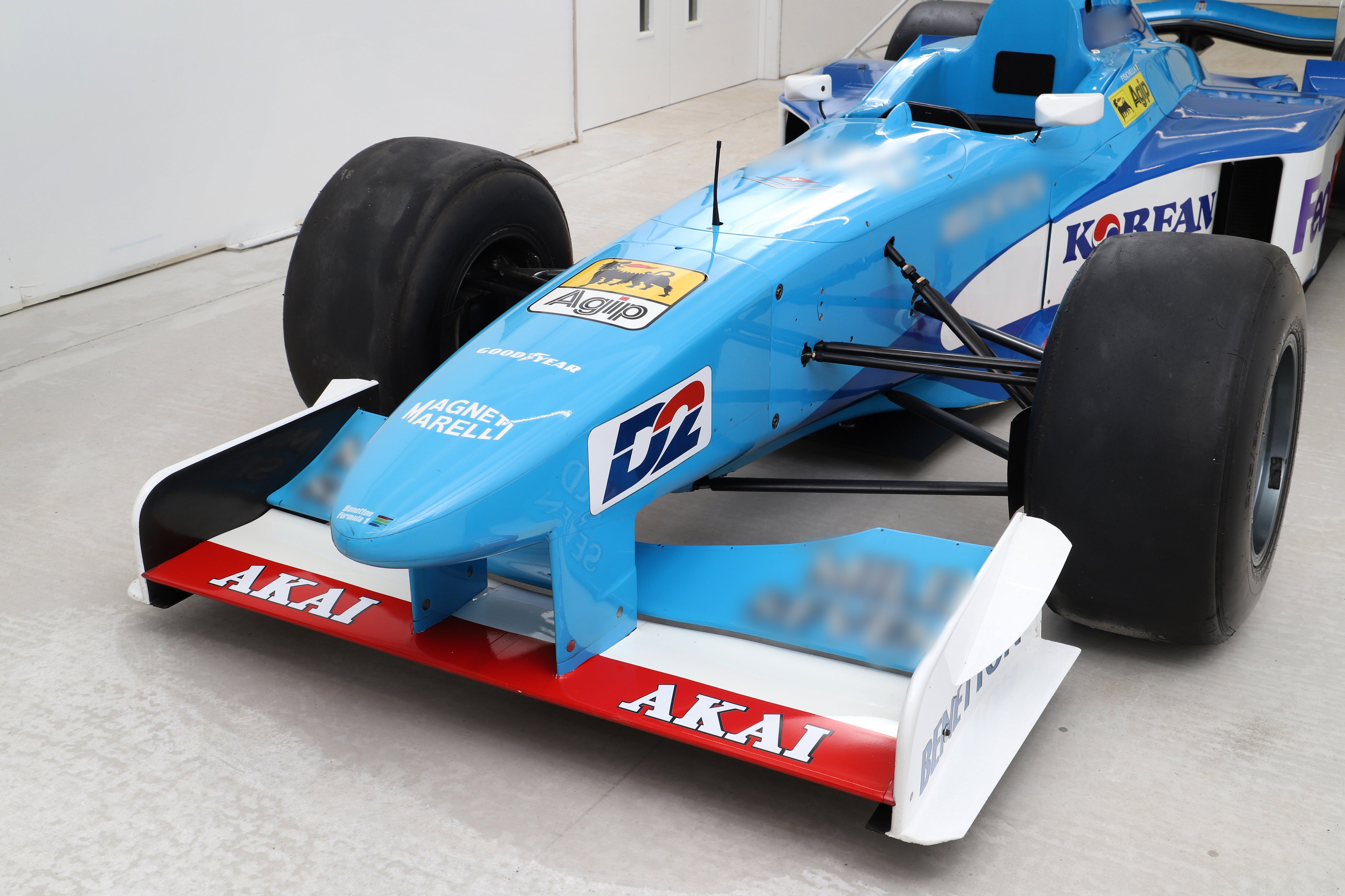 1998 Benetton B198 Official Running Race Car