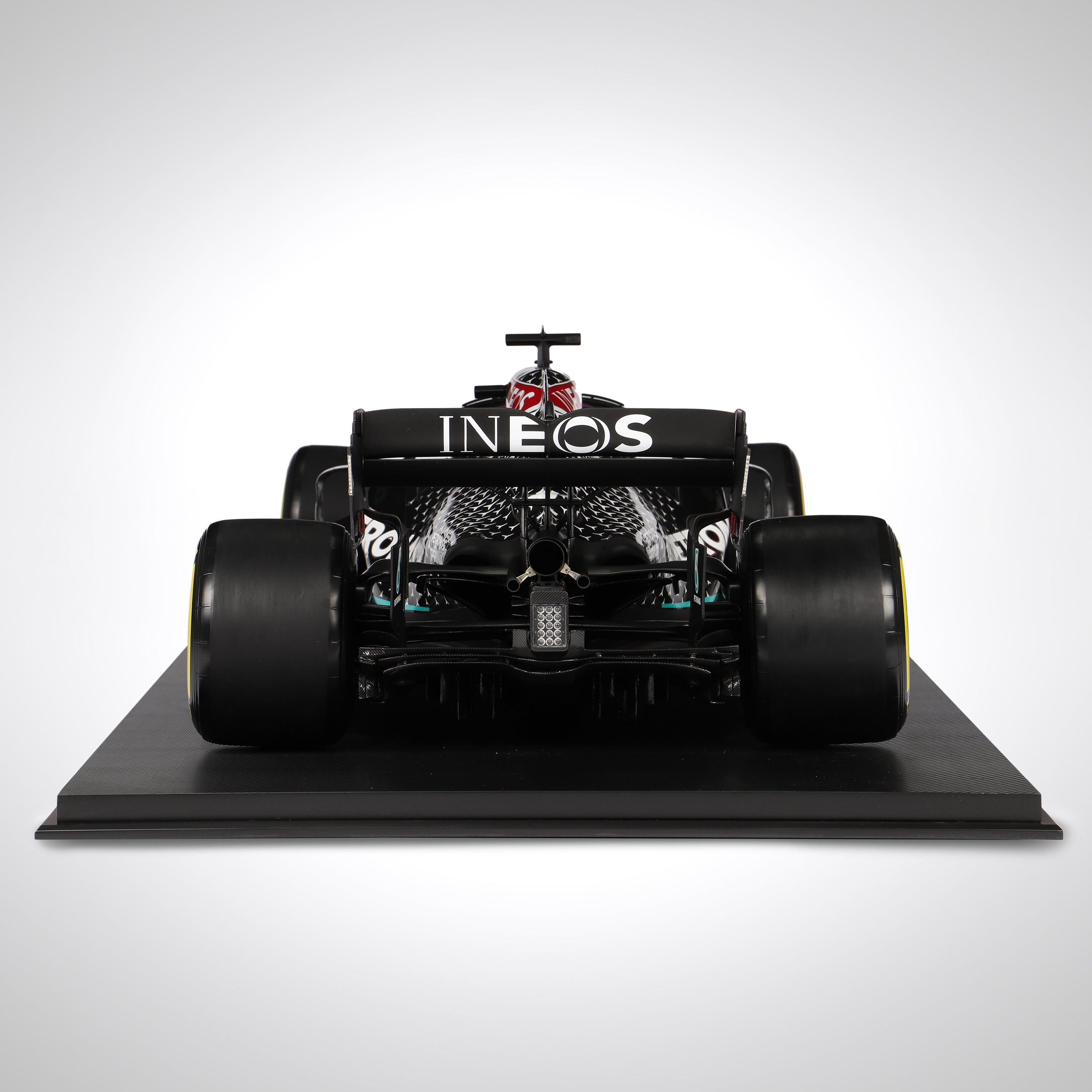 Lewis Hamilton 2020 Mercedes-AMG Petronas F1 Team W11 EQ Performance 1:4 Scale Model