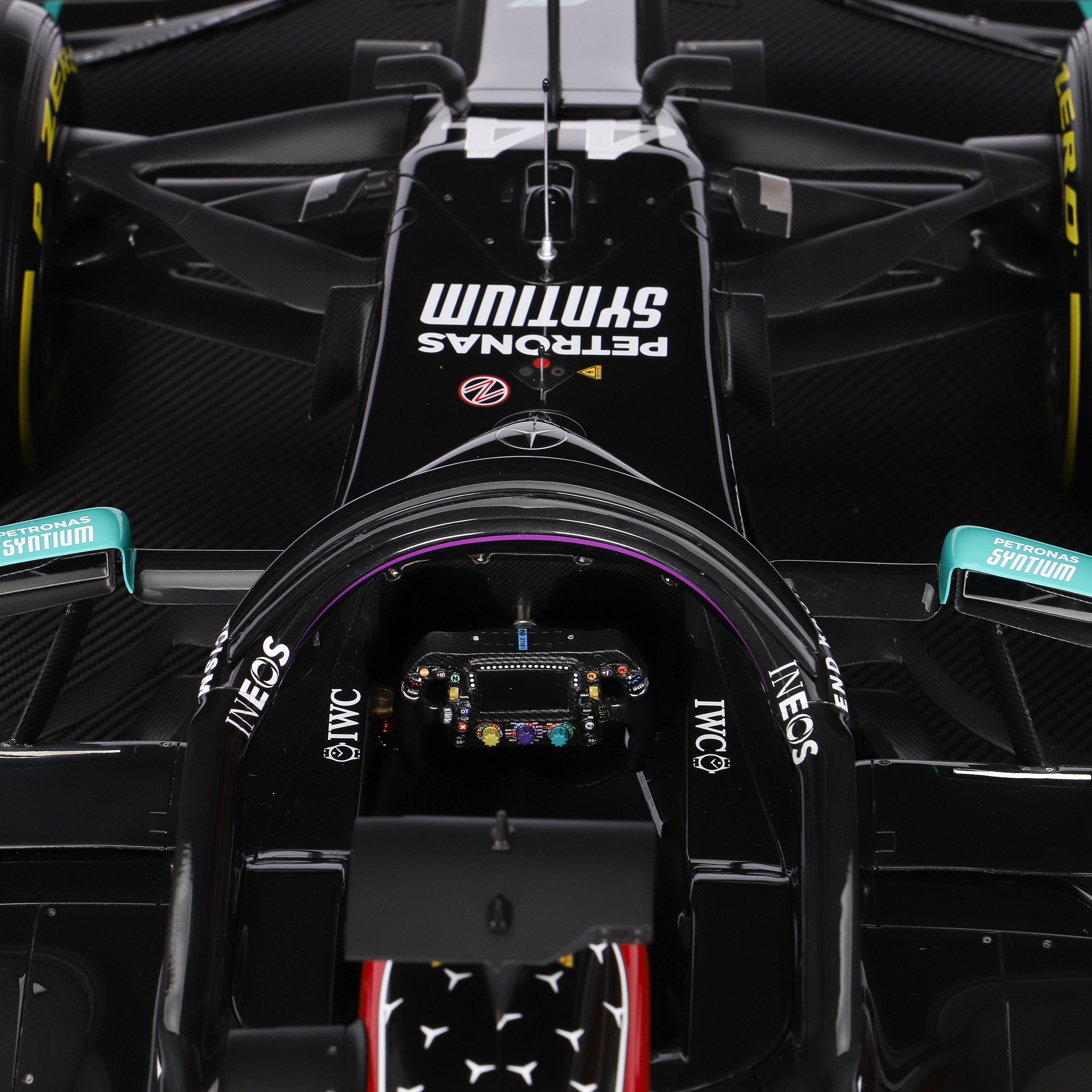 Lewis Hamilton 2020 Mercedes-AMG Petronas F1 Team W11 EQ Performance 1:4 Scale Model