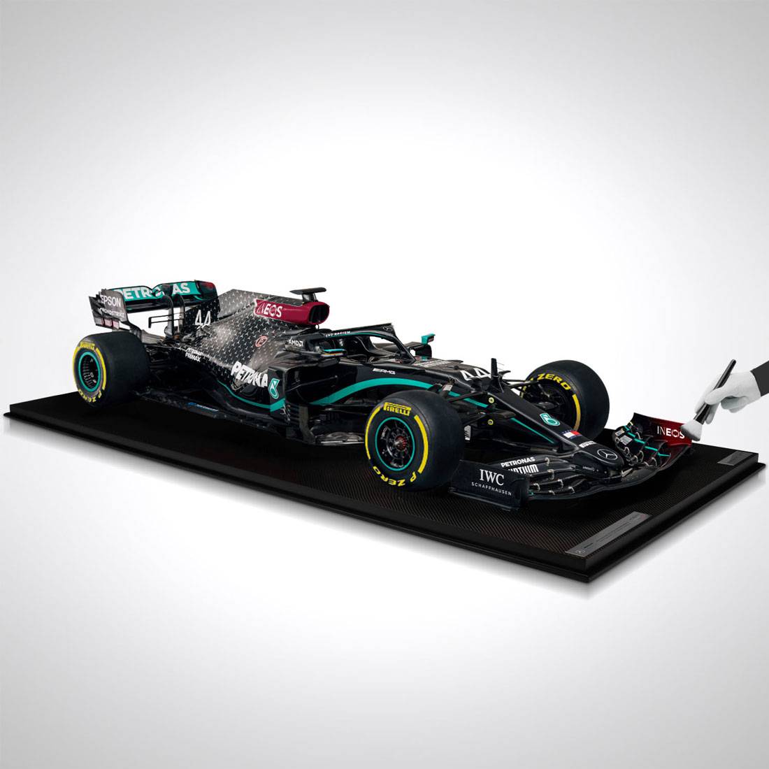 Lewis Hamilton 2020 Mercedes-AMG F1 W11 EQ Performance 1:4 Scale Model
